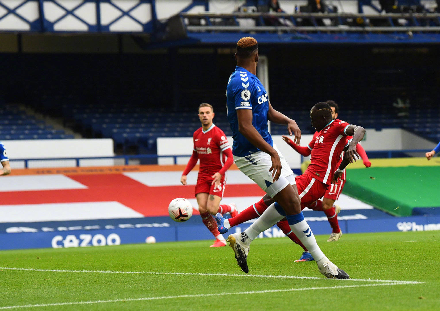 渐展现了他 渐展现了他